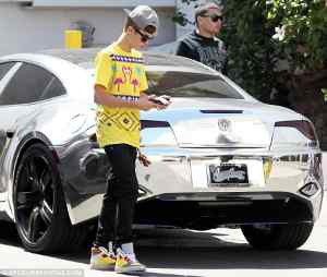 Justin Bieber chrome wrapped car 1 Is Justin Bieber another young celebrity touched by the entitlement curse?