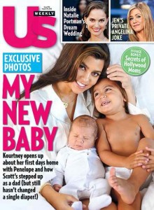 kourtney kardashian article 220x300 Kourtney Kardashian introduces daughter Penelope