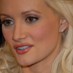 Holly Madison leaving Las Vegas home because of dog house